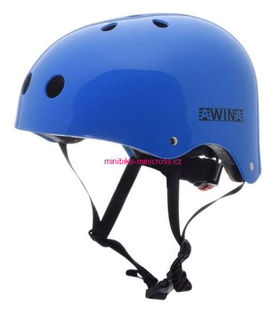 Modrá cyklo helma na kolo a koloběžku BMX
