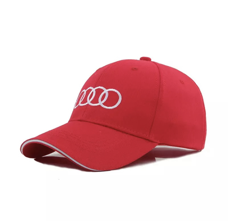 Audi čepice červená