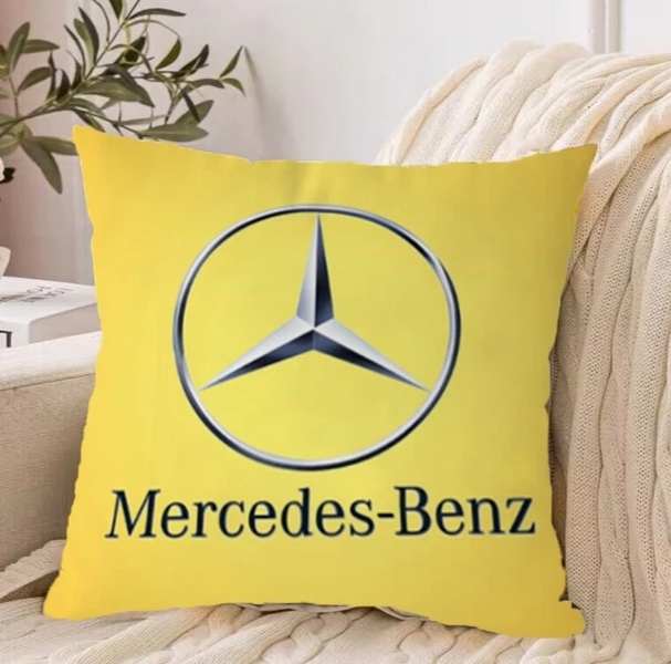 Polštářek Mercedes Benz žlutý 30x30cm