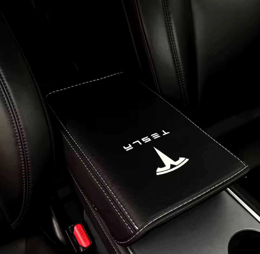 Potah loketní opěrky pro Tesla model 3 a Y